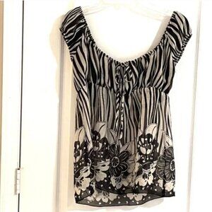 Speechless Zebra Print Flowy Babydoll Floral Top – Size Large- LIKE NEW